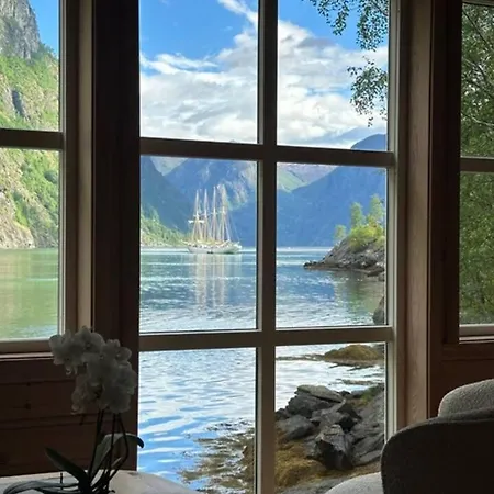Fretheim Fjordhytter *